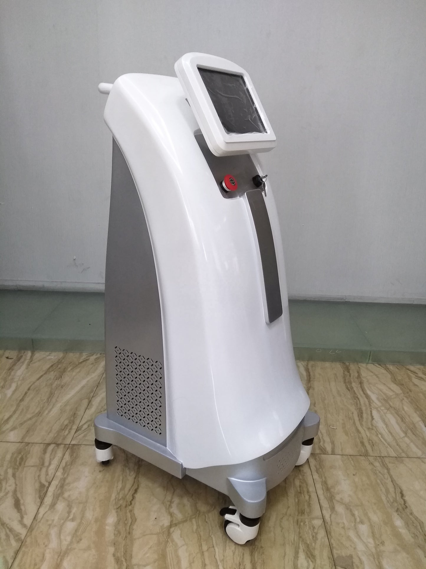 808nm Diode Laser 755 808 1064 Diode Laser Hair Removal Machine